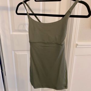 Lululemon workout top